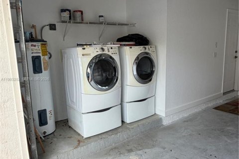 Casa en venta en Homestead, Florida, 3 dormitorios, 130.81 m2 № 2058588 - foto 22