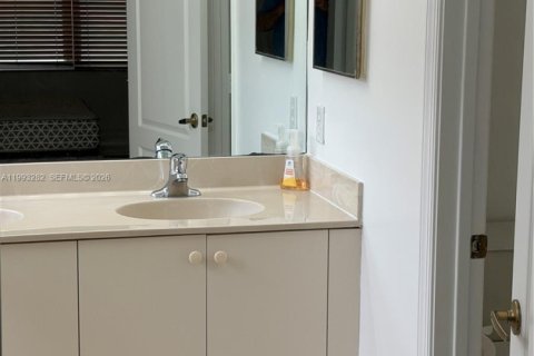 Casa en venta en Homestead, Florida, 3 dormitorios, 130.81 m2 № 2058588 - foto 16