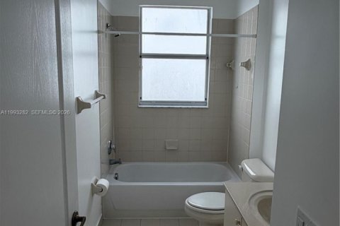 Casa en venta en Homestead, Florida, 3 dormitorios, 130.81 m2 № 2058588 - foto 18