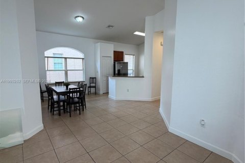 Casa en venta en Homestead, Florida, 3 dormitorios, 130.81 m2 № 2058588 - foto 9