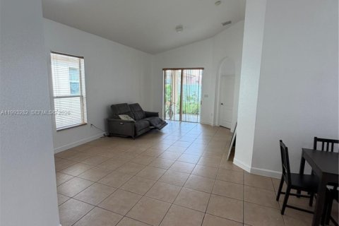 Casa en venta en Homestead, Florida, 3 dormitorios, 130.81 m2 № 2058588 - foto 10