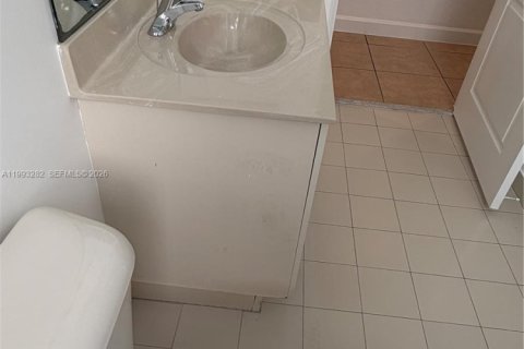 Casa en venta en Homestead, Florida, 3 dormitorios, 130.81 m2 № 2058588 - foto 17