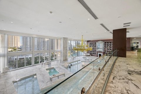 Condo in Miami, Florida, 1 bedroom  № 2170473 - photo 23