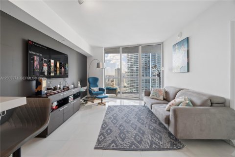 Condo in Miami, Florida, 1 bedroom  № 2170473 - photo 5