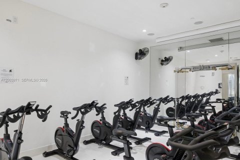 Condo in Miami, Florida, 1 bedroom  № 2170473 - photo 27