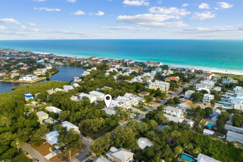 House in Destin, Florida 3 bedrooms, 159.61 sq.m. № 590310 - photo 1