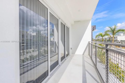 Apartamento en alquiler en Homestead, Florida, 2 dormitorios, 96.06 m2 № 2182135 - foto 13