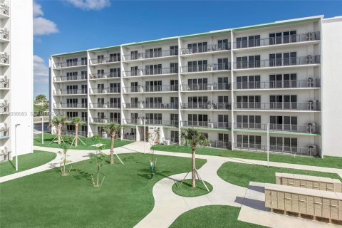 Apartamento en alquiler en Homestead, Florida, 2 dormitorios, 96.06 m2 № 2182135 - foto 14