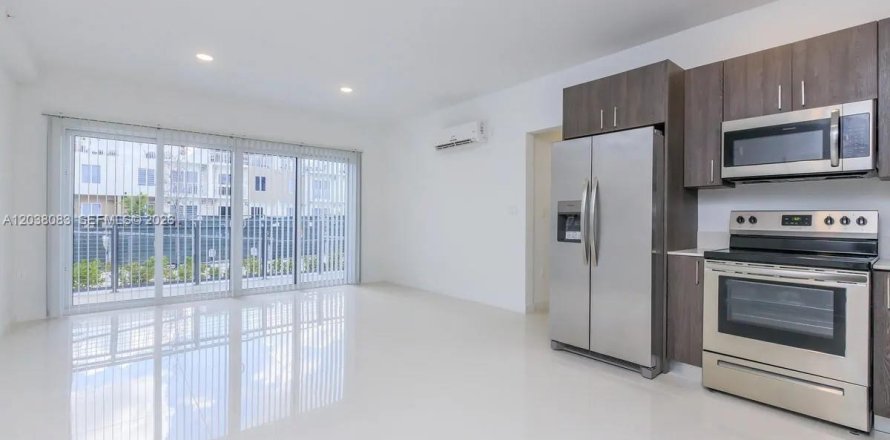 Apartamento en Homestead, Florida 2 dormitorios, 96.06 m2 № 2182135