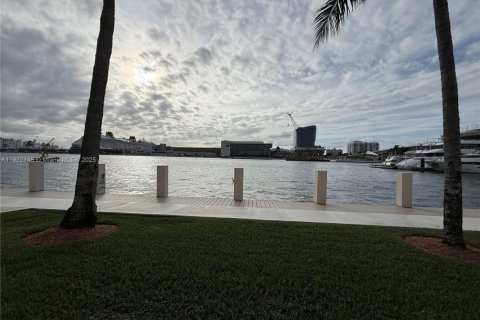 Снять в аренду кондоминиум в Форт-Лодердейл, Флорида 1 спальня, 65.03м2, № 2018751 - фото 3