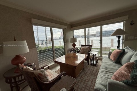 Кондоминиум с 1 спальней в Форт-Лодердейл, Флорида № 2018751