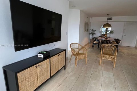 Condo in Aventura, Florida, 2 bedrooms  № 1814250 - photo 4