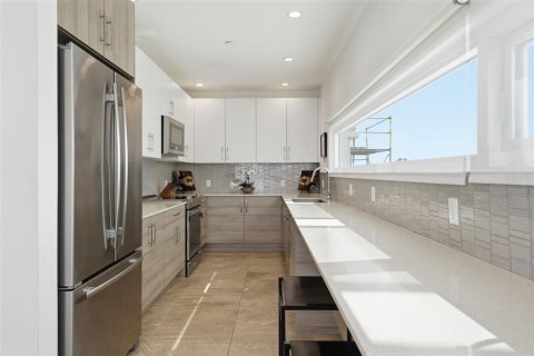 Купить кондоминиум в Сарасота, Флорида 4 комнаты, 72.84м2, № 2100751 - фото 13