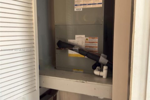 Apartment in Pembroke Pines, Florida 1 bedroom, 78.32 sq.m. № 2357618 - photo 15