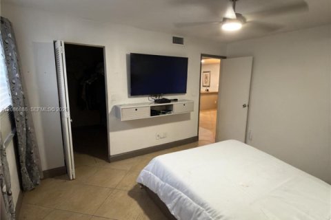 Apartment in Pembroke Pines, Florida 1 bedroom, 78.32 sq.m. № 2357618 - photo 11