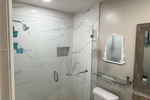 Apartment in Pembroke Pines, Florida 1 bedroom, 78.32 sq.m. № 2357618 - photo 12