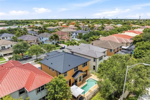 Casa en venta en Miramar, Florida, 5 dormitorios, 313.17 m2 № 2251414 - foto 12