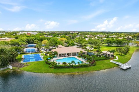 Casa en venta en Miramar, Florida, 5 dormitorios, 313.17 m2 № 2251414 - foto 14