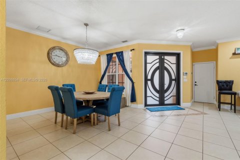 Casa en venta en Miramar, Florida, 5 dormitorios, 313.17 m2 № 2251414 - foto 8