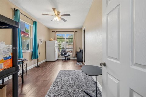 Casa en venta en Miramar, Florida, 5 dormitorios, 313.17 m2 № 2251414 - foto 30