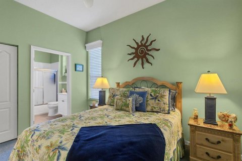 House in Venice, Florida 3 bedrooms, 180.42 sq.m. № 1548334 - photo 29