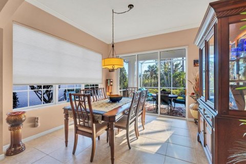 House in Venice, Florida 3 bedrooms, 180.42 sq.m. № 1548334 - photo 9