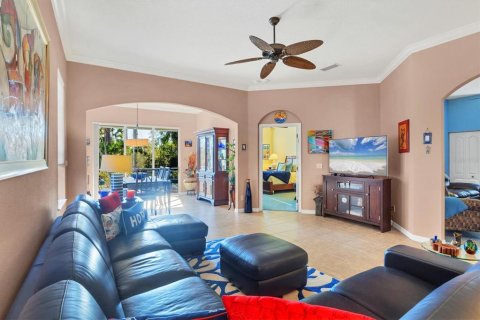 House in Venice, Florida 3 bedrooms, 180.42 sq.m. № 1548334 - photo 8