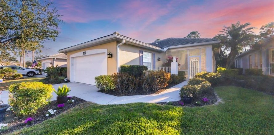 House in Venice, Florida 3 bedrooms, 180.42 sq.m. № 1548334