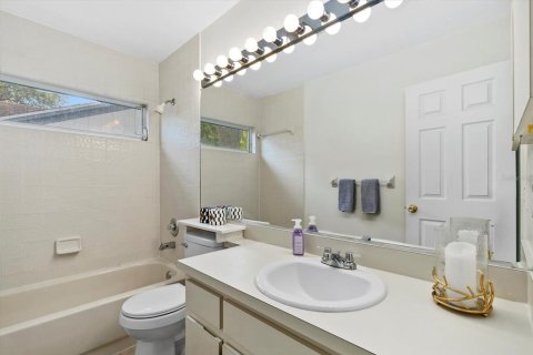 Villa ou maison à vendre à Brandon, Floride: 3 chambres, 124.86 m2 № 1810644 - photo 20
