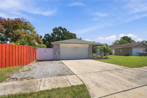 Villa ou maison à vendre à Largo, Floride: 4 chambres, 166.48 m2 № 2432693 - photo 3