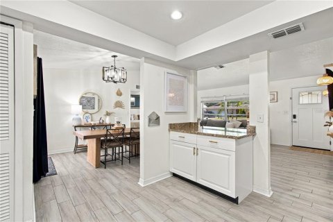 Villa ou maison à vendre à Largo, Floride: 4 chambres, 166.48 m2 № 2432693 - photo 23