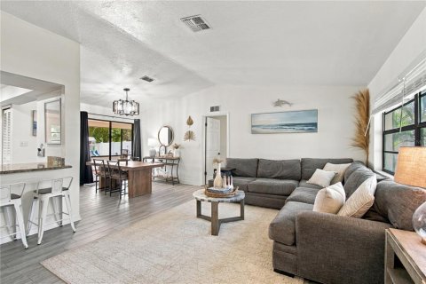 Villa ou maison à vendre à Largo, Floride: 4 chambres, 166.48 m2 № 2432693 - photo 10