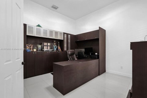 Снять в аренду виллу или дом в Купер-Сити, Флорида 4 спальни, 285.77м2, № 1924077 - фото 21