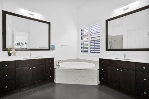 Снять в аренду виллу или дом в Купер-Сити, Флорида 4 спальни, 285.77м2, № 1924077 - фото 19