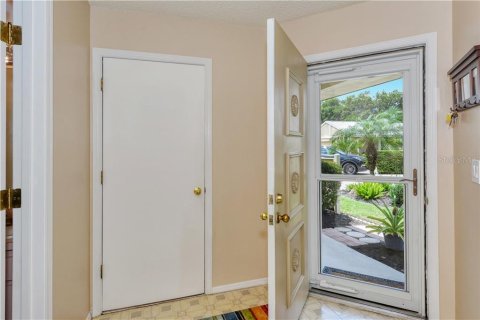 House in Sarasota, Florida 2 bedrooms, 106.84 sq.m. № 1915960 - photo 4