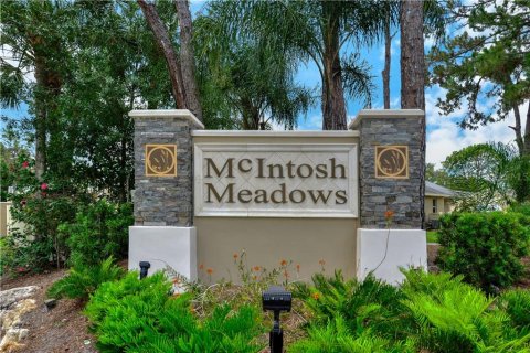 House in Sarasota, Florida 2 bedrooms, 106.84 sq.m. № 1915960 - photo 2