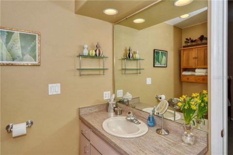 House in Sarasota, Florida 2 bedrooms, 106.84 sq.m. № 1915960 - photo 15