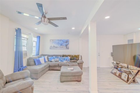 Villa ou maison à vendre à Polk City, Floride: 3 chambres, 333.89 m2 № 1720206 - photo 20