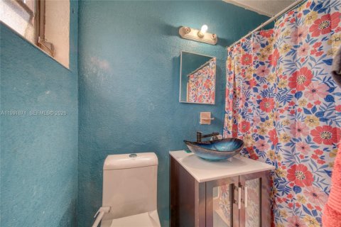 Casa en venta en Miami Gardens, Florida, 4 dormitorios, 143.26 m2 № 2058279 - foto 17