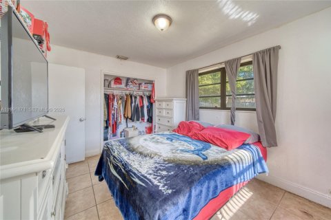 Casa en venta en Miami Gardens, Florida, 4 dormitorios, 143.26 m2 № 2058279 - foto 16