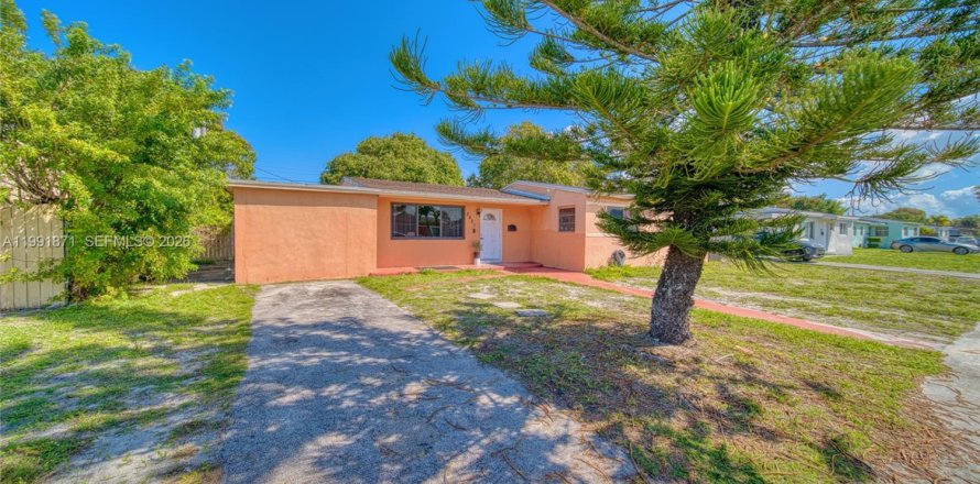 Casa en Miami Gardens, Florida 4 dormitorios, 143.26 m2 № 2058279