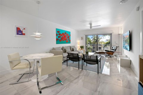 Condominio en venta en Miami Beach, Florida, 1 dormitorio, 72.84 m2 № 1878433 - foto 13