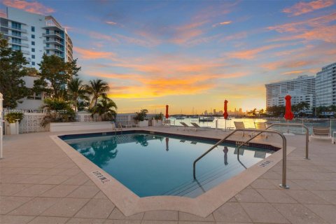 Condominio en venta en Miami Beach, Florida, 1 dormitorio, 72.84 m2 № 1878433 - foto 26