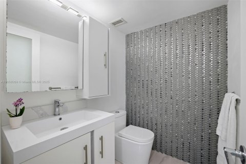 Condominio en venta en Miami Beach, Florida, 1 dormitorio, 72.84 m2 № 1878433 - foto 23