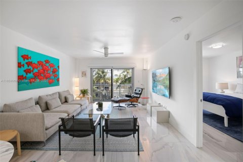 Condominio en venta en Miami Beach, Florida, 1 dormitorio, 72.84 m2 № 1878433 - foto 16