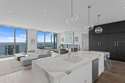 Condo in Saint Petersburg, Florida, 3 bedrooms  № 1788959 - photo 23