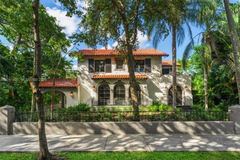 Villa ou maison à Miami, Floride 5 chambres, 242.2 m2 № 2074996