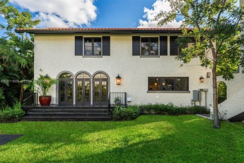 Villa ou maison à vendre à Miami, Floride: 5 chambres, 242.2 m2 № 2074996 - photo 25