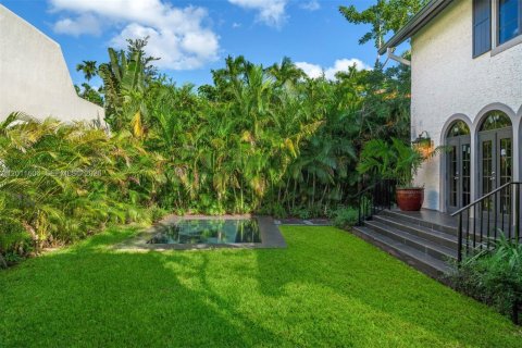 Villa ou maison à vendre à Miami, Floride: 5 chambres, 242.2 m2 № 2074996 - photo 24
