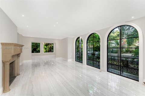 Villa ou maison à vendre à Miami, Floride: 5 chambres, 242.2 m2 № 2074996 - photo 8